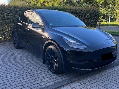 Second-hand Tesla Model Y Long Range AWD 378 kW (514 CP) 2023 Negru SUV