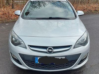 Grau Gebraucht 2013 Opel Astra Active Kombi | 4.200 € (Guter Preis)