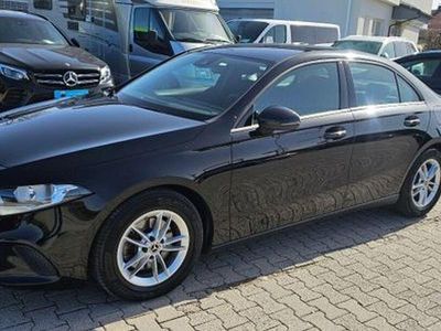 Second-hand Mercedes A200 150 CP (110 kW) 2022 Negru Berlinǎ