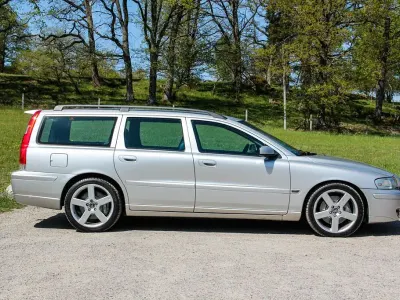 Usata Volvo V70 299 CV (219 kW) 2005 Argento Station wagon