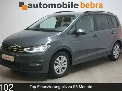 Gebraucht VW Touran Comfortline 150 PS (110 kW) 2024 Grau Van / Kleinbus