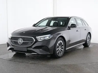 Używany Mercedes E220 Avantgarde 197 KM (144 kW) 2025 Szary Kombi