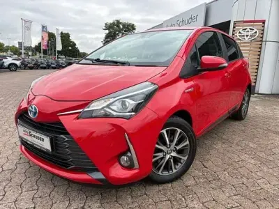 Gebraucht Toyota Yaris Connect Style 100 PS (73 kW) 2020 Vulcanorot