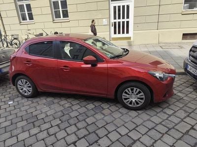 Gebraucht Mazda 2 Nakama 90 PS (66 kW) 2016 Rot Kleinwagen