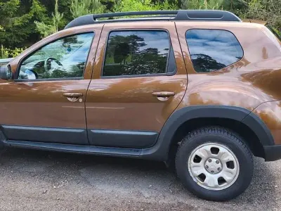 Używany Dacia Duster 105 KM (77 kW) 2010 Brązowy SUV