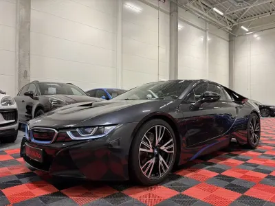 Gebraucht BMW i8 Performance 366 PS (269 kW) 2017 Grau