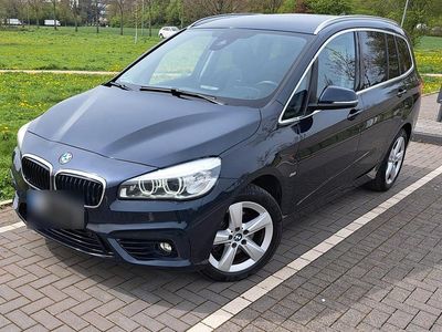 Gebraucht BMW 218 Sport Line 150 PS (110 kW) 2016 Blau Kombi