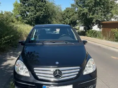 Gebraucht Mercedes B200 136 PS (100 kW) 2006 Schwarz Van / Kleinbus