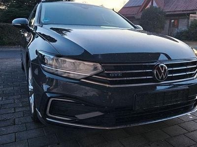 Grau Gebraucht 2020 VW Passat GTE Kombi | 19.500 € (Guter Preis)