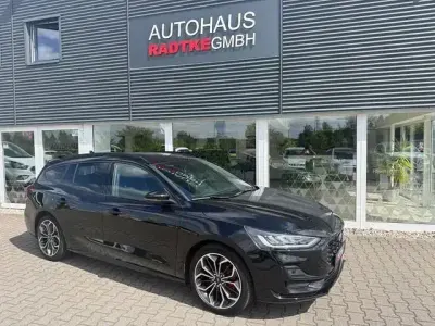 Gebraucht Ford Focus ST 155 PS (114 kW) 2022 Schwarz Limousine