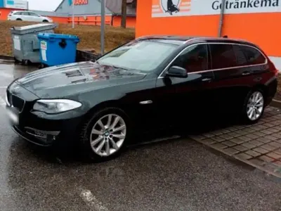 Gebraucht BMW 520 184 PS (135 kW) 2012 Schwarz Kombi
