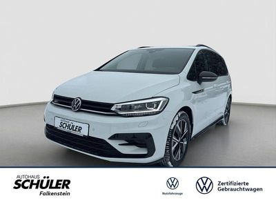 Pure white Gebraucht 2022 VW Touran Highline Van / Kleinbus | 31.375 € (Etwas zu teuer)