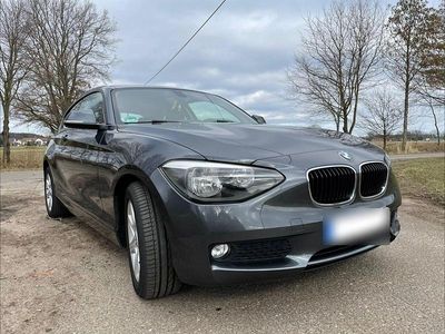 Usata BMW 114 102 CV (75 kW) 2013 Grigio Utilitaria