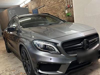 Grau Gebraucht 2014 Mercedes GLA45 AMG AMG SUV | 18.500 € (Teuer)