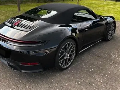 Gebraucht Porsche 911 Carrera Cabriolet 394 PS (289 kW) 2025 Schwarz Cabrio