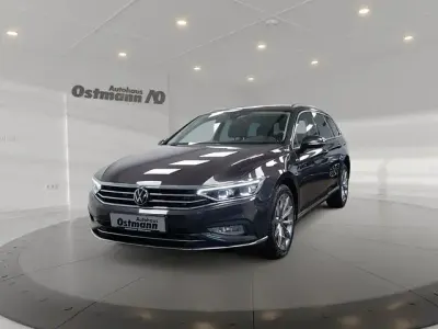 Gebraucht VW Passat Elegance 150 PS (110 kW) 2022 Mangangrau Kombi