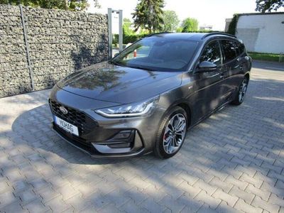 Magnetic metallic Gebraucht 2023 Ford Focus ST-Line Kombi | 19.880 € (Guter Preis)