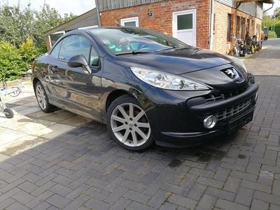 Gebraucht Peugeot 207 CC Roland Garros 109 PS (80 kW) 2010 Schwarz Cabrio