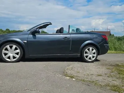 Gebraucht Renault Mégane Cabriolet Authentique 111 PS (81 kW) 2007 Grau Cabrio
