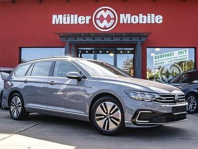 Mondsteingrau (metallic) Gebraucht 2022 VW Passat GTE Kombi | 25.900 € (Fairer Preis)