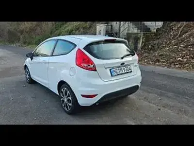 Occasion Ford Fiesta Trend 60 ch (44 kW) 2009 Blanc Berline