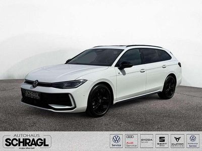Usata VW Passat R-line 193 CV (141 kW) 2024 Bianco Station wagon