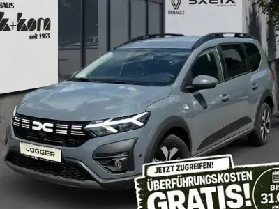 Gebraucht Dacia Jogger Expression 110 PS (80 kW) 2025 Grau Van / Kleinbus