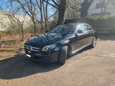 Gebraucht Mercedes E200 Avantgarde 150 PS (110 kW) 2017 Schwarz Limousine