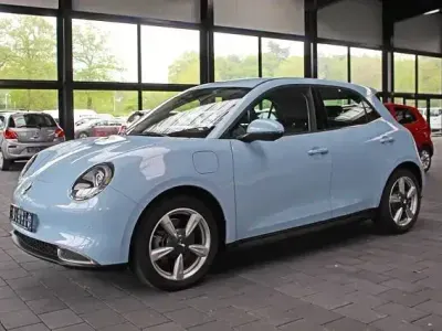 Używany Ora 03 125 kW (171 KM) 2023 Niebieski Hatchback