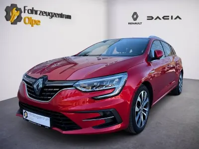 Gebraucht Renault Mégane GrandTour Techno 140 PS (102 kW) 2023 Rot Kombi