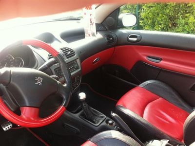 Gebraucht Peugeot 206 CC 148 PS (108 kW) 2004 Schwarz Cabrio