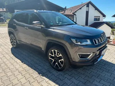 Gebraucht Jeep Compass Limited 170 PS (125 kW) 2018 Grau SUV