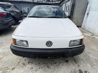 Second-hand VW Passat 90 CP (66 kW) 1988 Alb Berlinǎ
