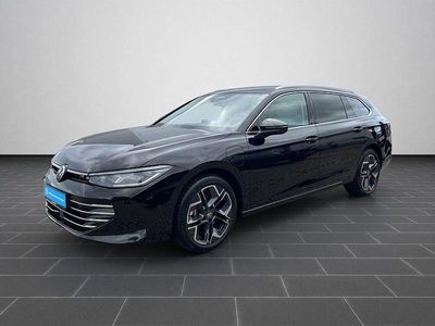 Grenadillschwarz metallic (metallic) Gebraucht 2024 VW Passat Kombi | 39.300 € (Guter Preis)