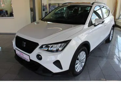 Gebraucht Seat Arona Style 110 PS (80 kW) 2023 ´candy´ weiss SUV