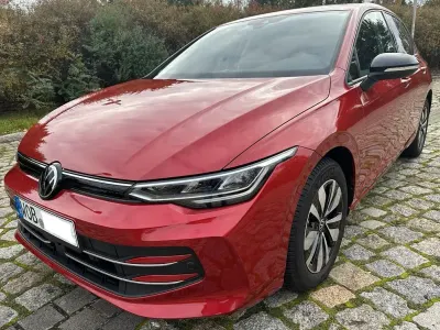 Gebraucht VW Golf VIII Goal 116 PS (85 kW) 2025 Rot Limousine
