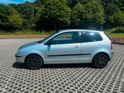 Gebraucht VW Polo 64 PS (47 kW) 2005 Grau Kleinwagen