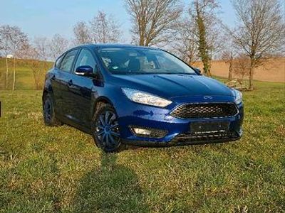 Gebraucht Ford Focus 125 PS (91 kW) 2017 Blau Limousine