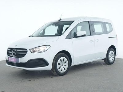 Gebraucht Mercedes T180 131 PS (96 kW) 2024 Arktikweiss Van / Kleinbus