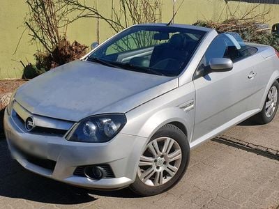 Second-hand Opel Tigra 125 CP (91 kW) 2006 Gri Cabrio