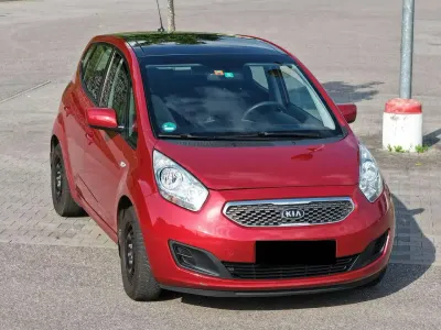 Używany Kia Venga Edition 7 90 KM (66 kW) 2012 Czerwony Hatchback