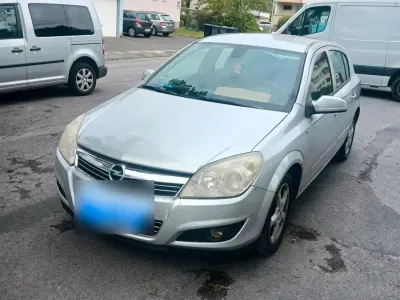 Używany Opel Astra 101 KM (74 kW) 2007 Srebrny Kombi