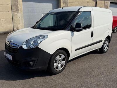 Gebraucht Opel Combo 95 PS (69 kW) 2017 Weiß Van / Kleinbus