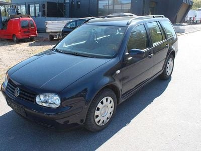 Second-hand VW Golf IV 105 CP (77 kW) 2003 Albastru Break