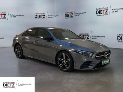 Gebraucht Mercedes A200 AMG 163 PS (119 kW) 2022 Mountaingrau Limousine