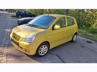 Second-hand Kia Picanto 63 CP (46 kW) 2006 Auriu Hatchback