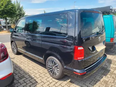 Gebraucht VW Multivan Highline 204 PS (150 kW) 2017 Schwarz Van / Kleinbus