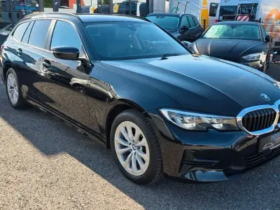 Gebraucht BMW 320 Advantage 190 PS (139 kW) 2022 Schwarz Limousine