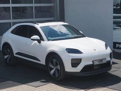 Second-hand Porsche Macan 4 Electric Basis 264 kW (360 CP) 2025 Alb SUV