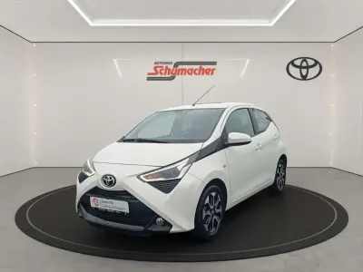 Brugt Toyota Aygo X-play 72 HK (52 kW) 2019 Hvid Hatchback